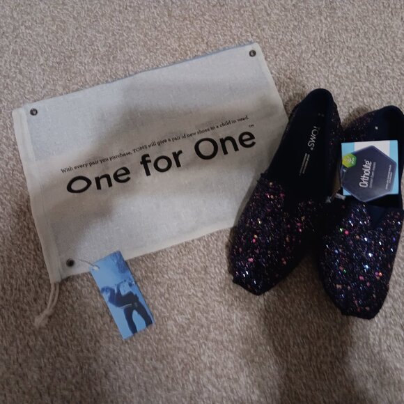 Kids Toms Glitter Shoes Size 5 New - Picture 2 of 7
